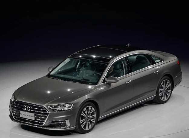 高端轿车中的王者，科技感爆满，内饰更豪华