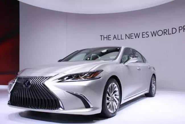 TNGA下新ES 28.5万元开启预售，新攻略助雷克萨斯比肩BBA