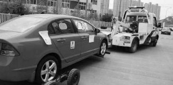 再出新规!交管部分承当拘留收禁泊车资