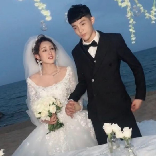 大美婚纱照_高迪大美婚纱照