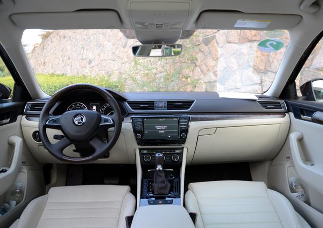 买十代雅阁不如买它,斯柯达速派2.0T百公里加