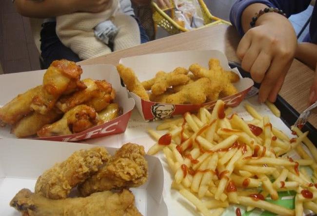 肯德基最"坑"的4大食物,全家桶变"孤儿桶",谁吃谁后悔!