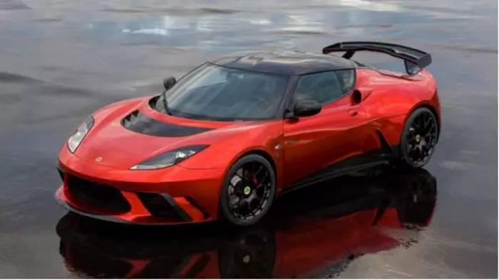 Lotus Evora 400 向传统妥协的矛盾体