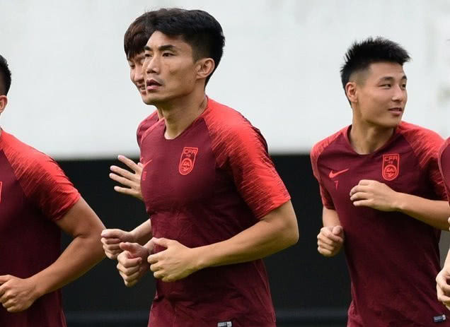 国足进入亚洲杯时间!里皮选择信任老将 为新