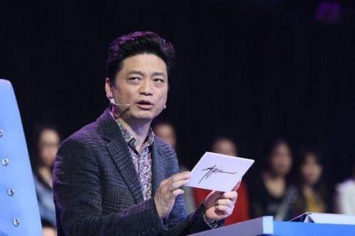 崔永元曝演员夫妻,签大小合同涉及7.5亿,是税务