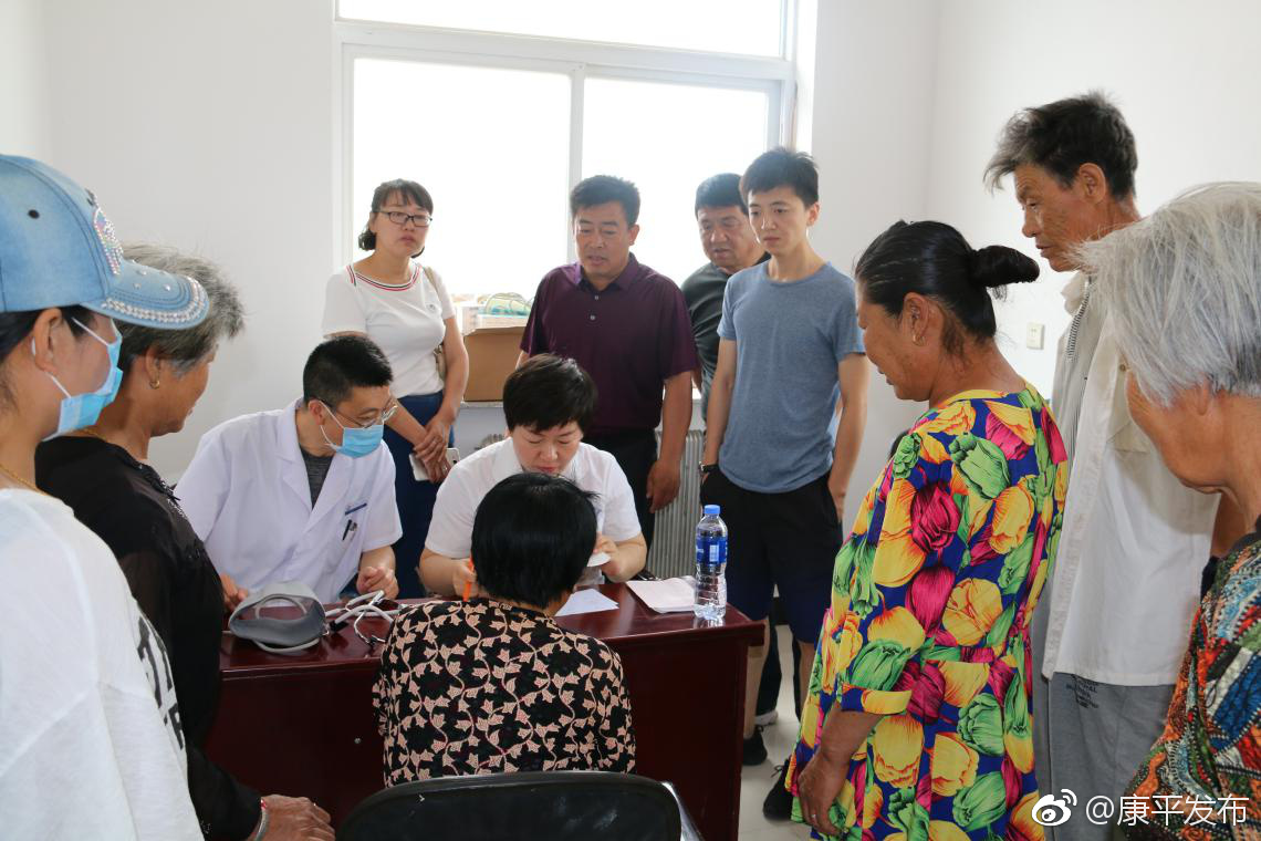 精准扶贫在行动 义诊活动暖人心
