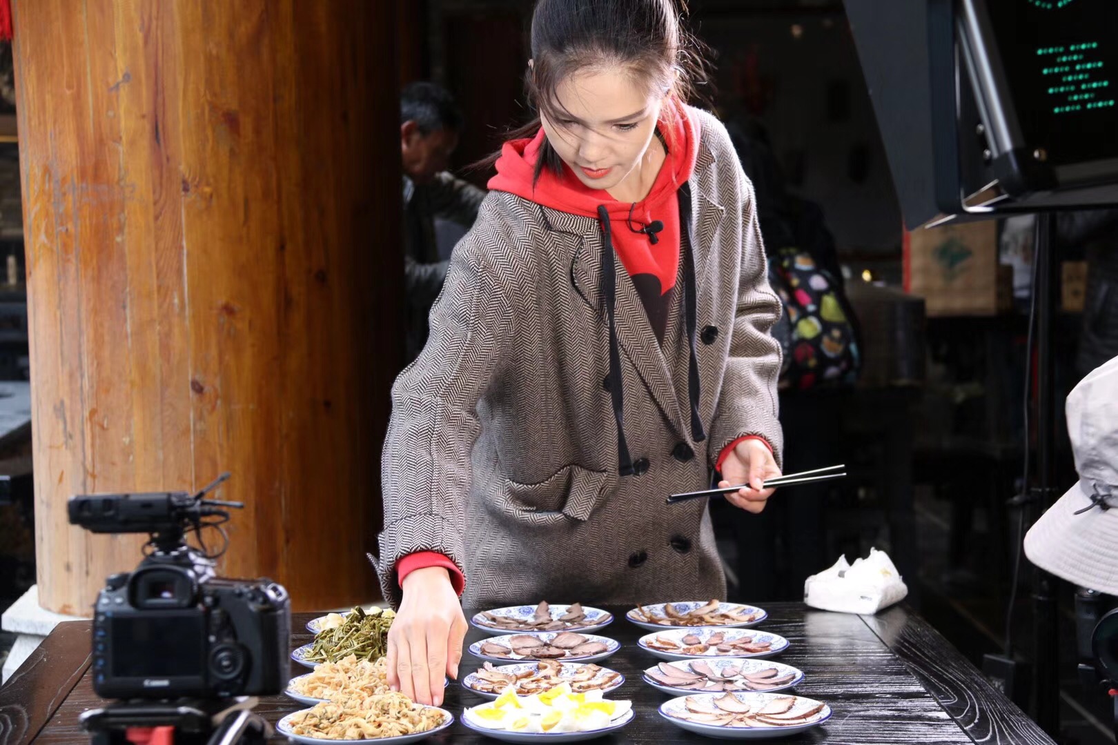 央视《味道》栏目组走进中国·道真拍摄仡山大