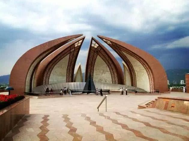 10000人民币,在巴基斯坦可以玩多久?只有真正