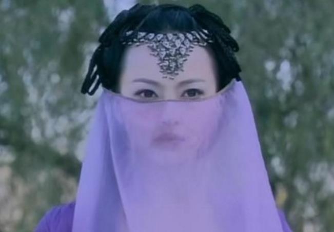 戴面纱的3位古装美女,杨紫秀美,唐嫣高辨识,最后一位