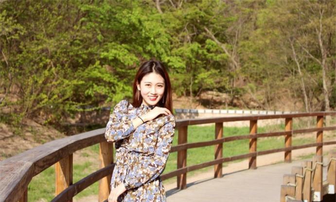 街拍美女: 青岛酒店管理学院校花阮月, 身高17