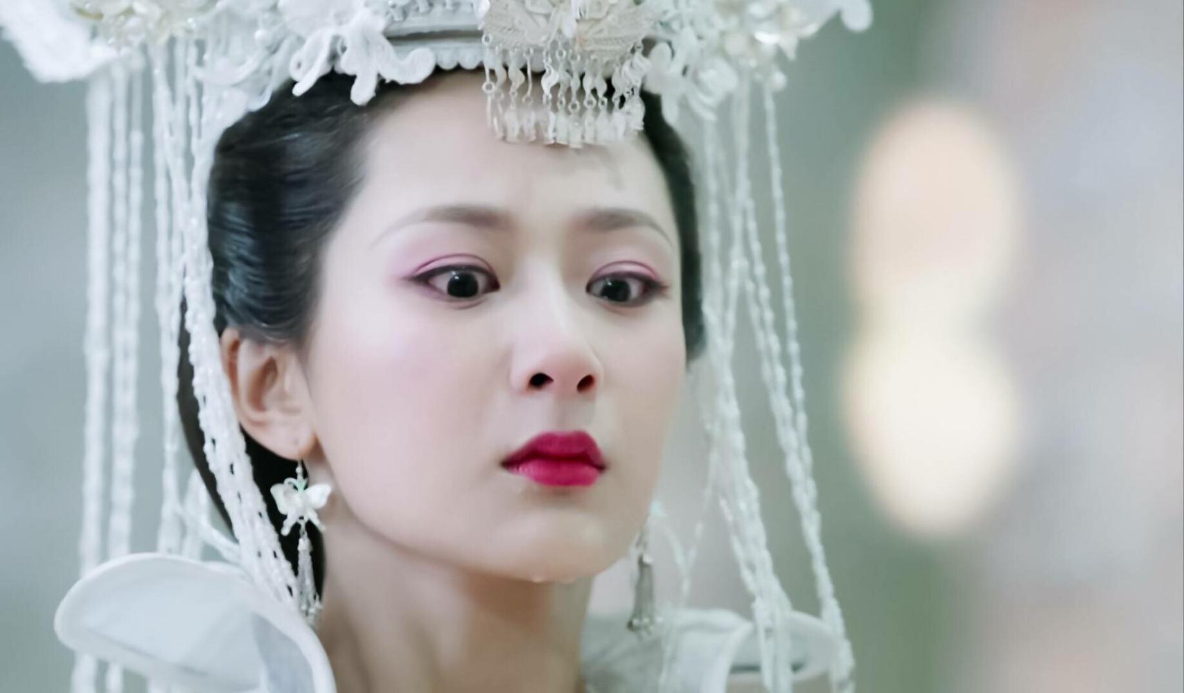 杨紫朴信惠同台,韩国网友大赞杨紫很美,原来他