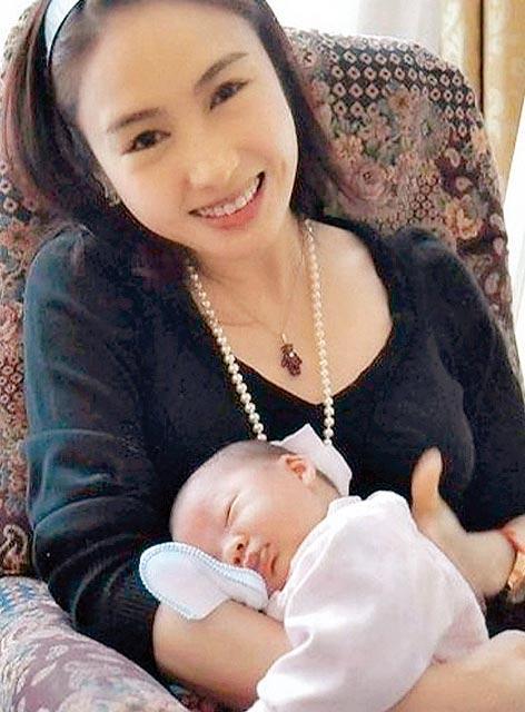 14岁齐名,跟王祖贤出道,为总裁嫁给美女富豪,今成弟弟照片!韩国美女广告残疾图片