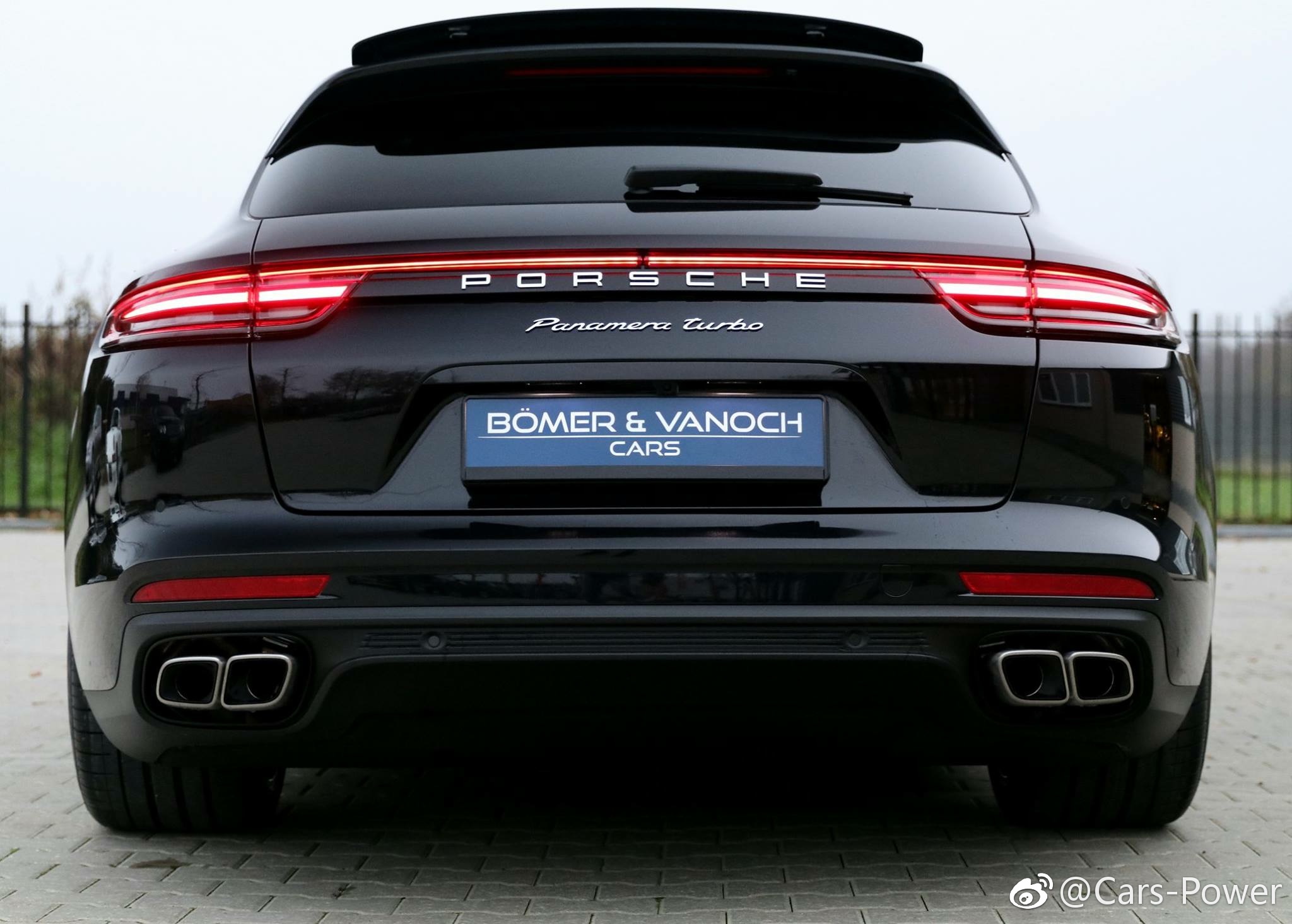 保时捷新帕纳梅拉Turbo ST