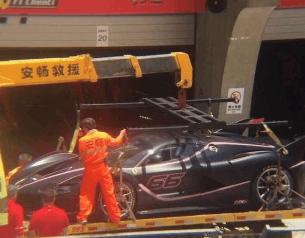 精彩哥的法拉利FXXK赛道失控, 3000万超跑就这么受损了