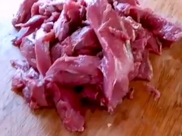 “行走”的快捷美食鹿肉汉堡，一口就会沦陷的顶级美味诱惑