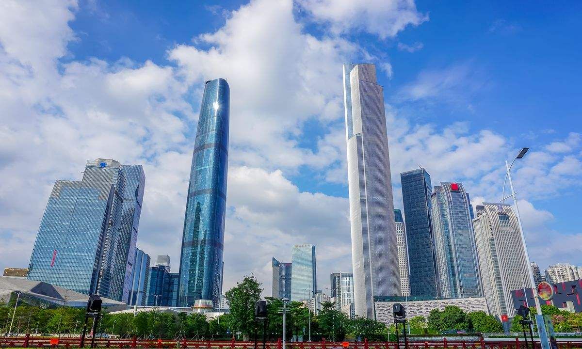 深圳、上海和广州三座一线城市,谁的高楼最高、数量最多?