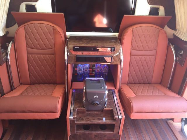 18款凯迪拉克总统一号这怎么呀内饰豪华吗