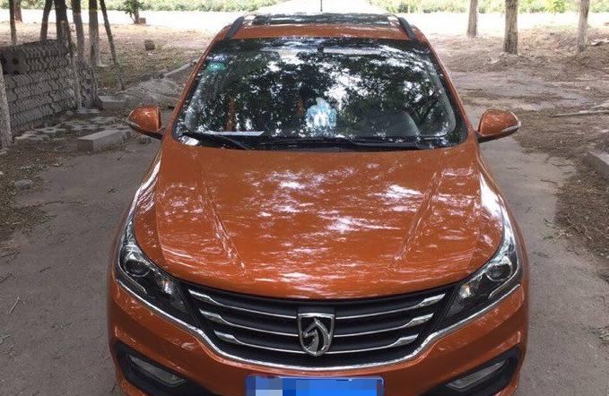 老老实实代步、买菜就好了, 买这车的人也不会拿来拉货对吧?