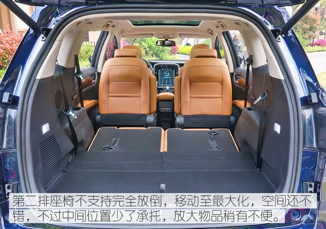 这辆国产MPV凭什么月销过万?实拍体验比亚迪宋MAX 6座版