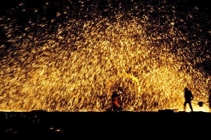 暂缓“凌晨三点”的疲惫 京郊寻觅惊艳世人的火树金花