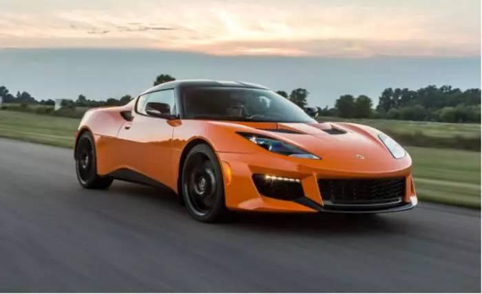 Lotus Evora 400 向传统妥协的矛盾体