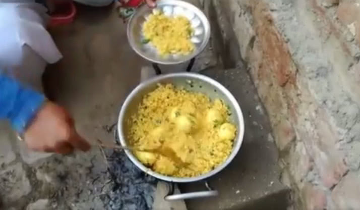 巴基斯坦特色美食蛋炒饭,不仅颜值高还美味,网友:真想
