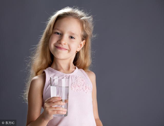 小孩全身起红点又不痒不要大意,这4个潜在原因