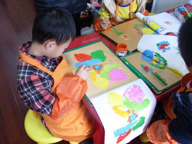 大班美术拓印画教案!