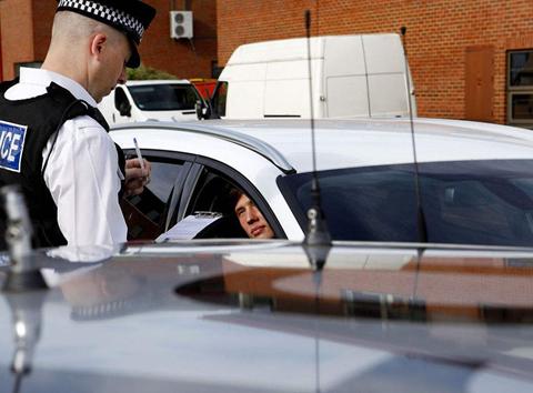 最严交规出炉！ 帝豪GS、荣威RX5的这些配置堪称是防扣分神器！