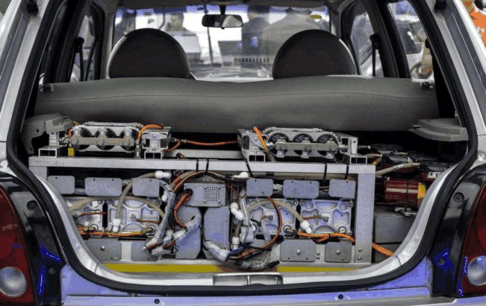 新能源车能买吗?第一批新能源车主:有钱没地修