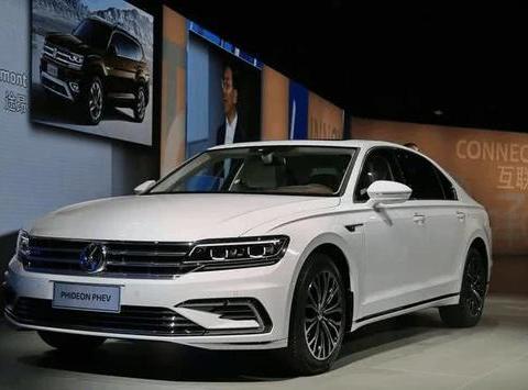 大众最丢人的车型，与保时捷奥迪同平台也没用，猛降8.8万求翻盘