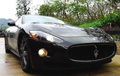 张继科开宾利, 戴80万名表, 穿六千元拖鞋, 其父