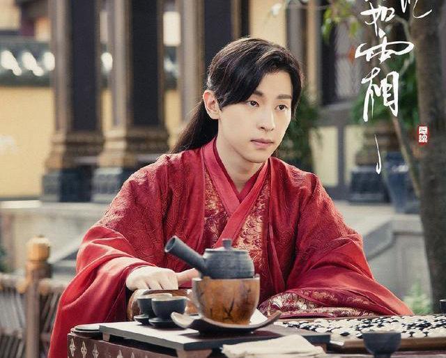 《香蜜》旭凤的15套服饰,两套穿锦觅的,红色妖