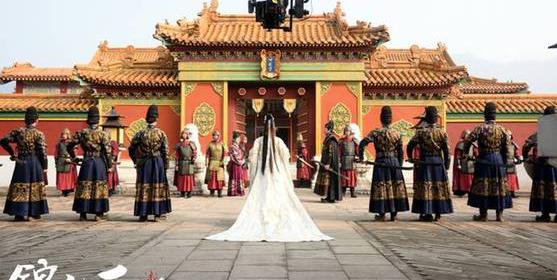 《锦衣之下》番外系列电影正式杀青,演绎写实