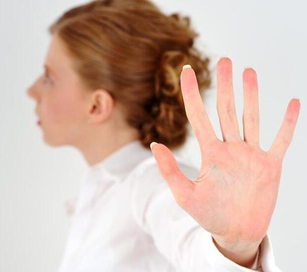 梅艳芳40岁死于宫颈癌 这3个症状 是身体在报