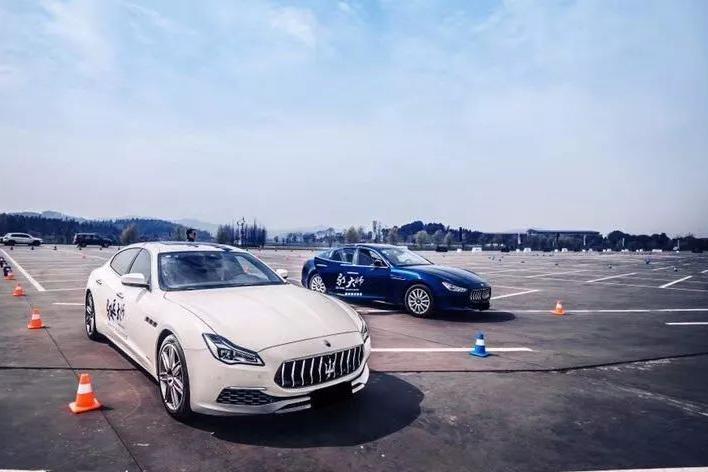 业界称为法拉利的小弟，气场完胜BBA，三叉戟兄弟了解一下？