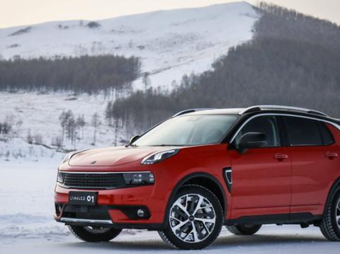 别光顾着只看汉兰达了, 这款车2.5T配6AT+全时四驱, 车长超5米