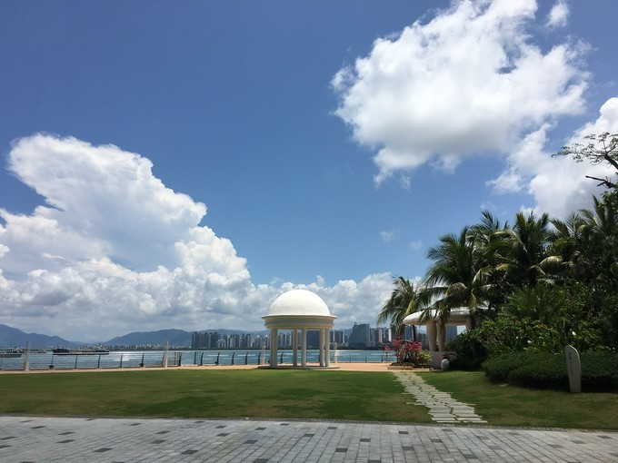 踏入这片海域,独享三亚的碧海蓝天金沙滩|亚龙湾|大东海|酒店_新浪新闻