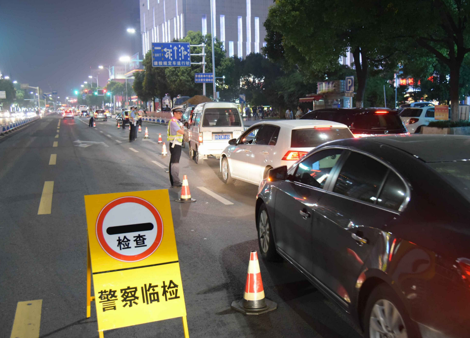 酒驾被拘留15天,在里面都干什么?看完我都不敢