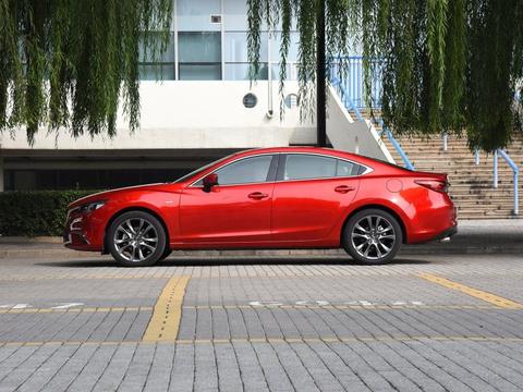 二十万左右操控好高颜值的轿跑，为什么只推荐马自达阿特兹？