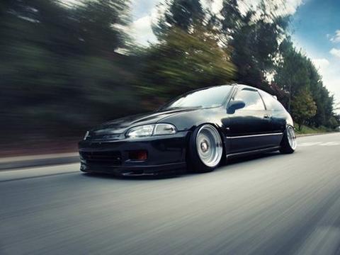 不一样的本田 Civic EG 引擎盖下内有乾坤！