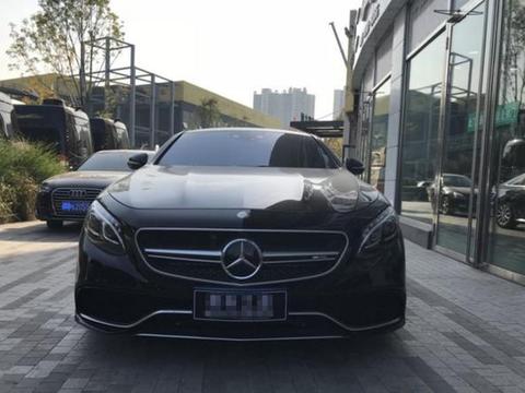 90后年小伙花248万提车奔驰S63 ，女友：不如换辆奔驰E级和大G