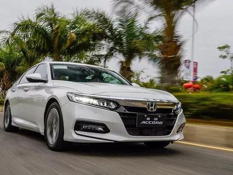 新雅阁，小鲜肉看了口水流，包工头看了直摇头