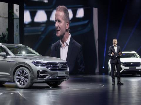 这次途锐替代了辉腾，大马力大空间小体重，已超奥迪Q5和Q7