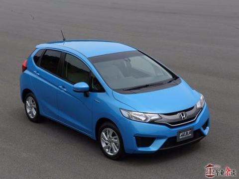 小仙女受不了这委屈，妹子们就该有一台属于自己的车