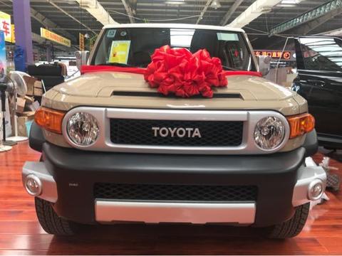 17款丰田FJ酷路泽4.0越野型SUV实力派