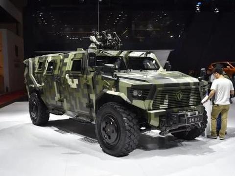 国产超霸气军用越野，比美国悍马更加威风，老铁们心动了没
