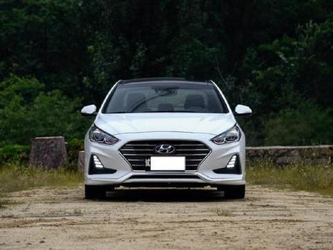 这车比奥迪漂亮，当年卖20万，力拼雅阁凯美瑞，如今13万却没人买