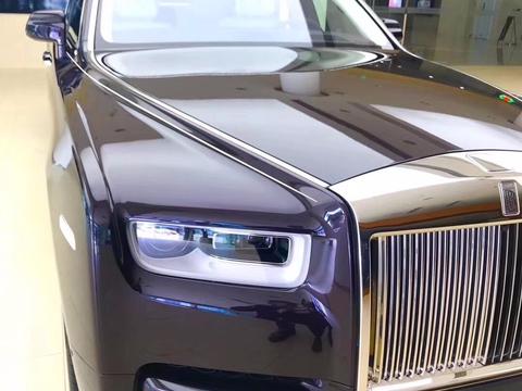 不用跟随时代的脚步--劳斯莱斯幻影