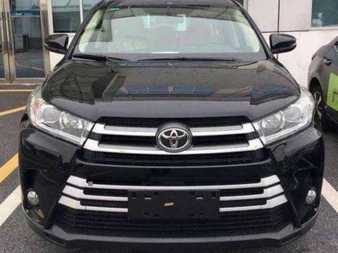 18款丰田汉兰达正式到店，帅到飞起，哪里都好就这点让我犹豫！